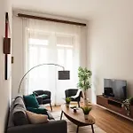 Casa Picasso - Above The Subway Appartement *