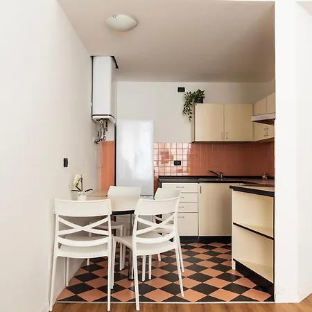 Casa Picasso - Above The Subway Milaan